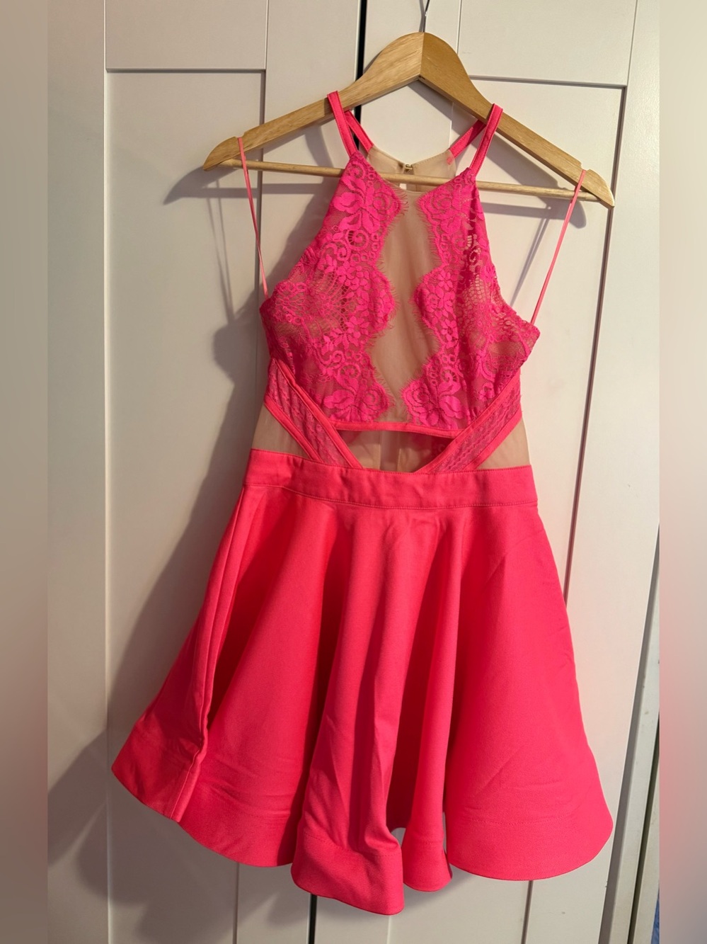 Luxxel My Perfect Valentine Dress in Hot Pink and Nude - Picture 7 of 10